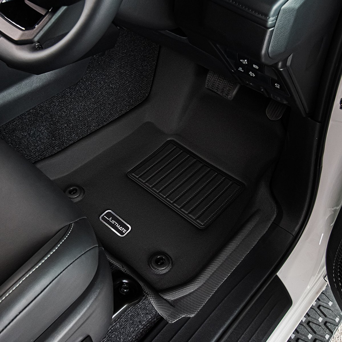 พรมปูพื้นรถยนต์ JUSTMATE TOYOTA REVO 4D AT 2015-2025_1