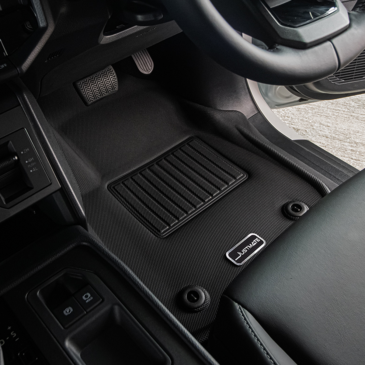 พรมปูพื้นรถยนต์ JUSTMATE TOYOTA REVO 4D AT 2015-2025 _2
