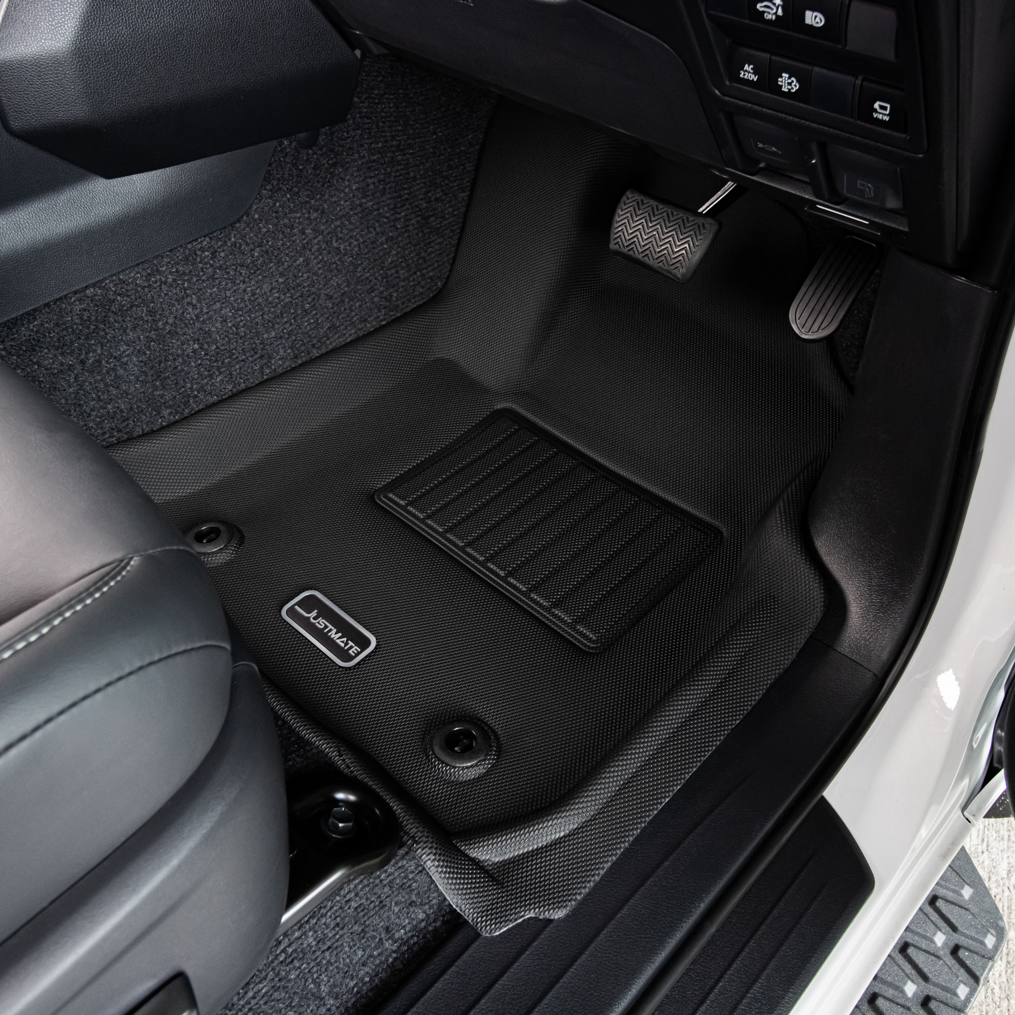พรมปูพื้นรถยนต์ JUSTMATE TOYOTA REVO 4D AT 2015-2025_3