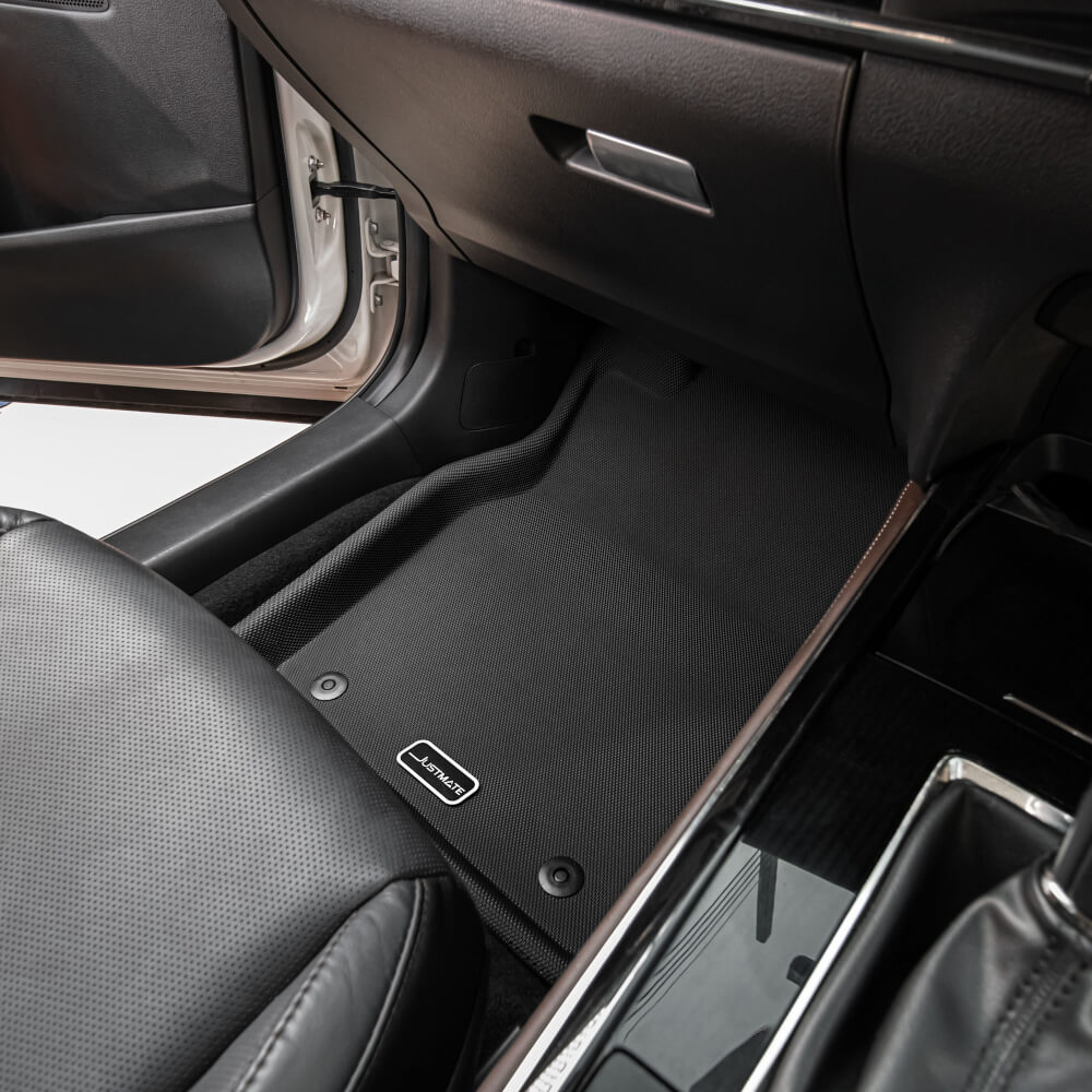 พรมปูพื้นรถยนต์ JUSTMATE MAZDA 3 2019-2024