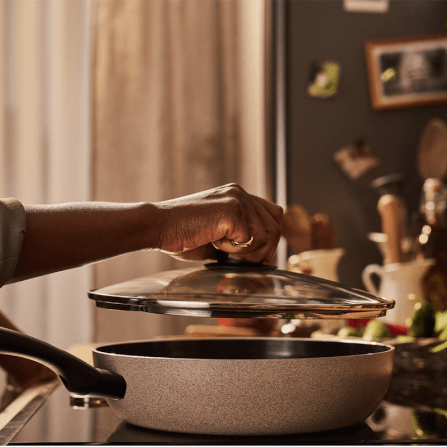 กระทะลึก 28 ซม. BALLARINI SAUTEPAN เคลือบเซรามิก พร้อมฝาแก้ว N1011243_5