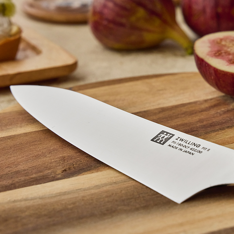 มีดเชฟสเตนเลสสตีลรุ่น ZWILLING Fit II Chefs 180 มม. N1030779_2