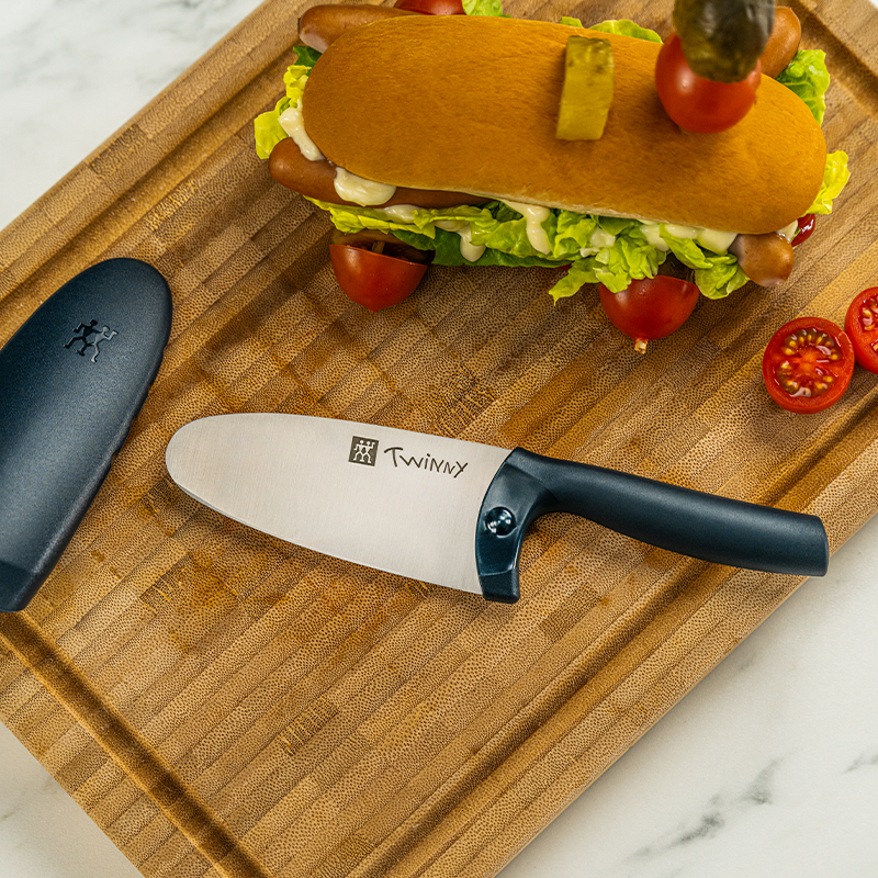 มีดสแตนเลสสตีลสำหรับเด็ก ZWILLING รุ่น TWINNY Kids   สีเงิน ด้ามสีน้ำเงิน 10 ซม N36540101_3