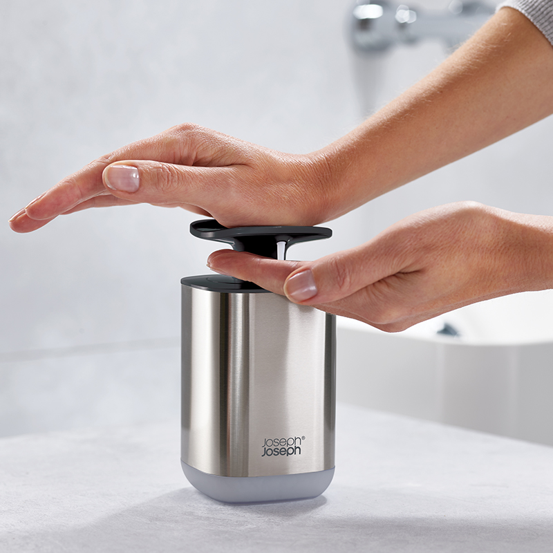 อุปกรณ์ใส่สบู่เหลว Joseph Joseph สำหรับใช้กับข้อมือหรือแขนเมื่อมือเลอะเทอะ รุ่น Presto สีเทา N85164_3