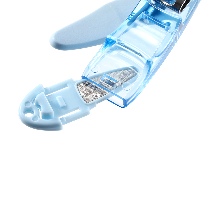 กรรไกรตัดเล็บพร้อมตะไบเล็บ ZWILLING รุ่น CLASSIC 80 มม.สีฟ้าพาสเทล N42436900_4