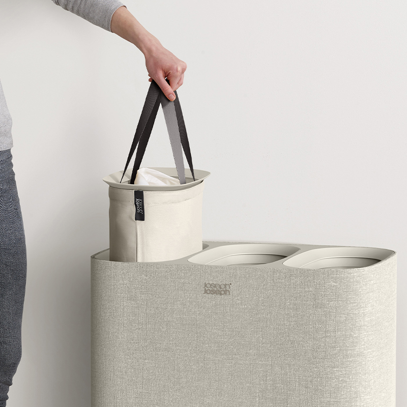 ตะกร้าผ้า 3 ช่อง สำหรับแยกประเภทผ้าหรือสีผ้า Joseph Joseph รุ่น Tota สี Ecru ความจุ 90L N50021_5