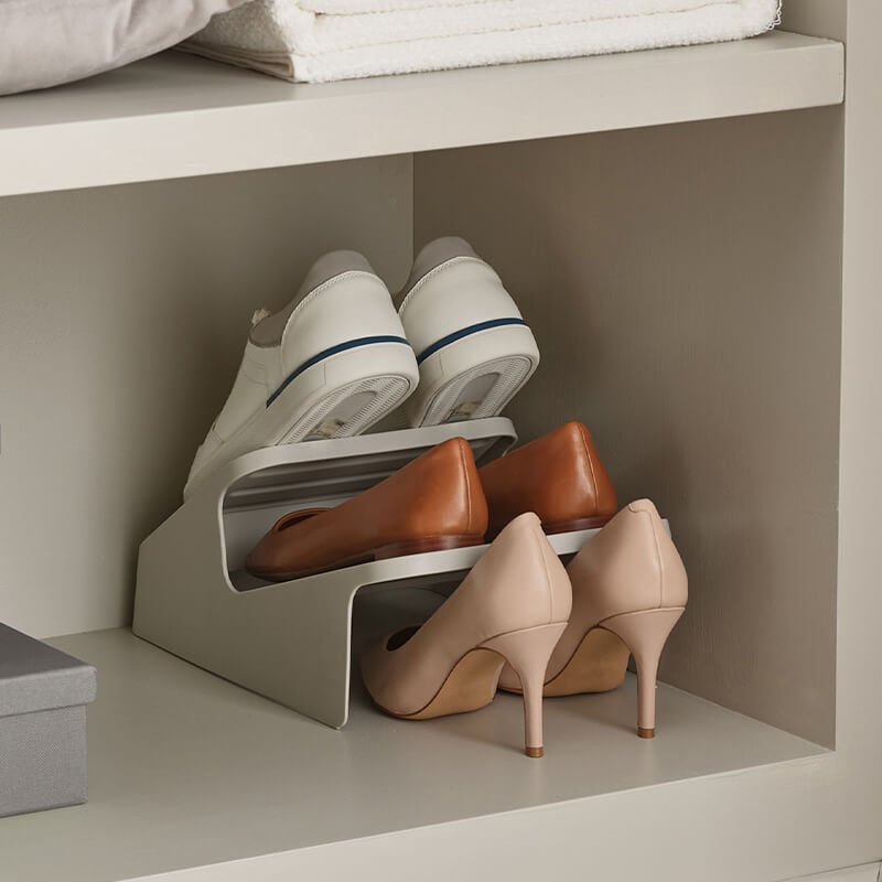 ชั้นวางรองเท้า สำหรับ 3 คู่ Joseph Joseph รุ่น Shoe-In สี Ecru N55001