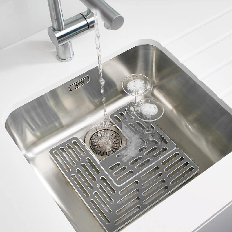 แผ่นรองอ่างล้างจาน Joseph Joseph รุ่น SinkSaver สามารถปรับรูปแบบได้ สีเทา N85037