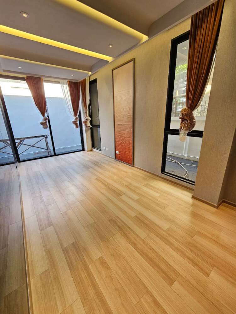 พื้นลายไม้ ECOQUEEN GEN2 O-22 NATURAL BRIGHT ナチュラルブライト_8