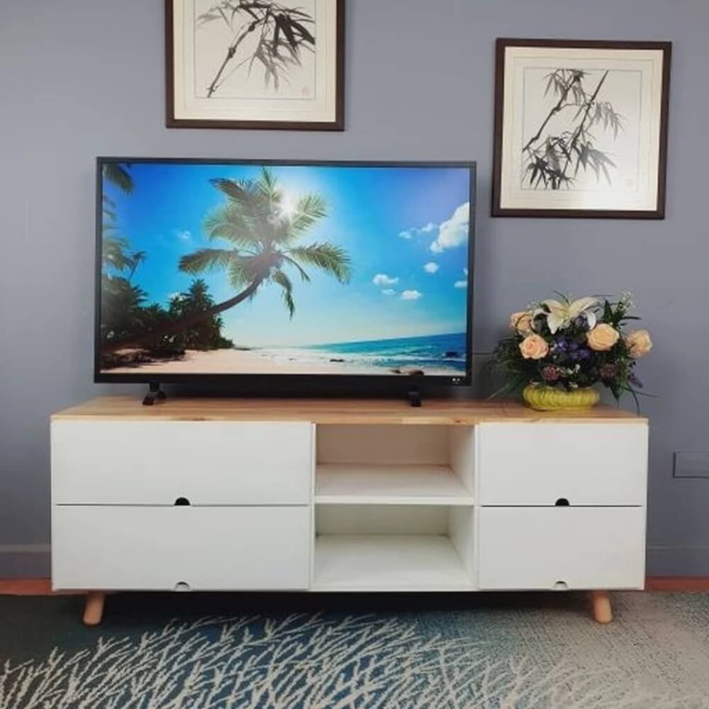 ตู้วางทีวี EVERGREEN FURNITURE  4144-4D2S-NB  136X40X52 สีขาว-น้ำตาลธรรมชาติ