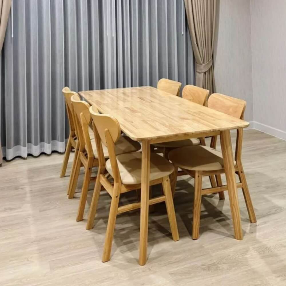 ชุดโต๊ะอาหาร 6 ที่นั่ง EVERGREEN FURNITURE สีไม้ธรรมชาติ  เบาะหนังสีครีม