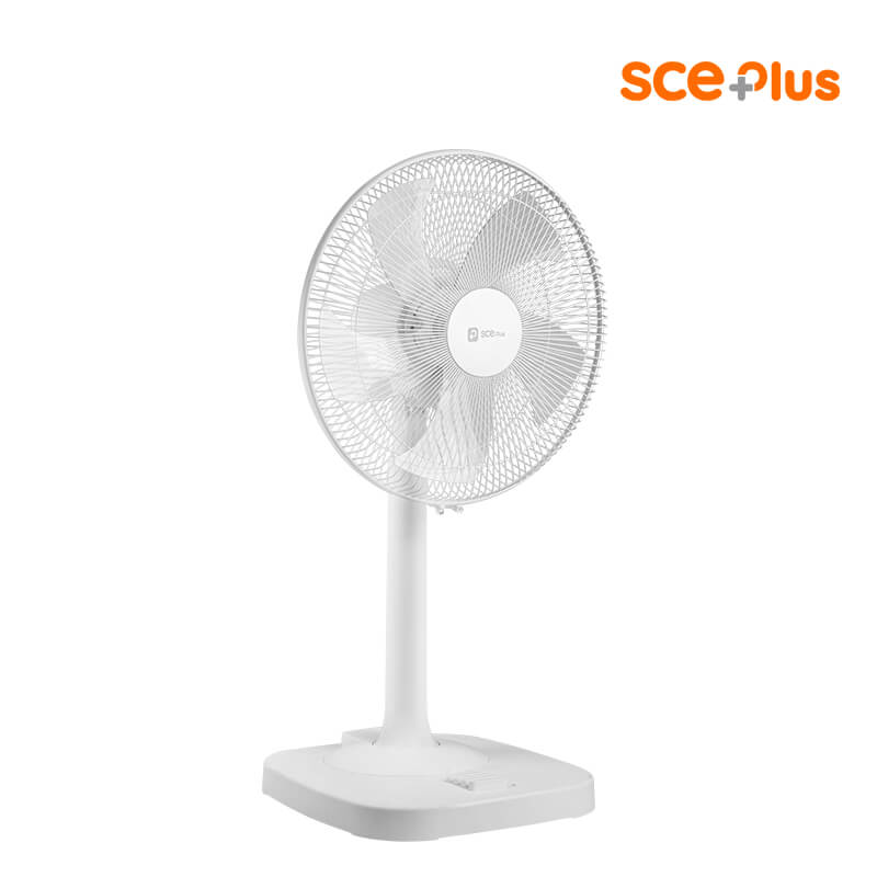 พัดลมตั้งพื้น 16 นิ้ว SCE Plus รุ่น RF3 สีขาว