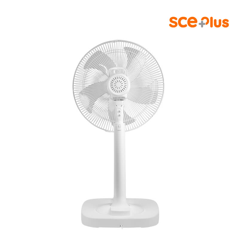 พัดลมตั้งพื้น 16 นิ้ว SCE Plus รุ่น RF3 สีขาว