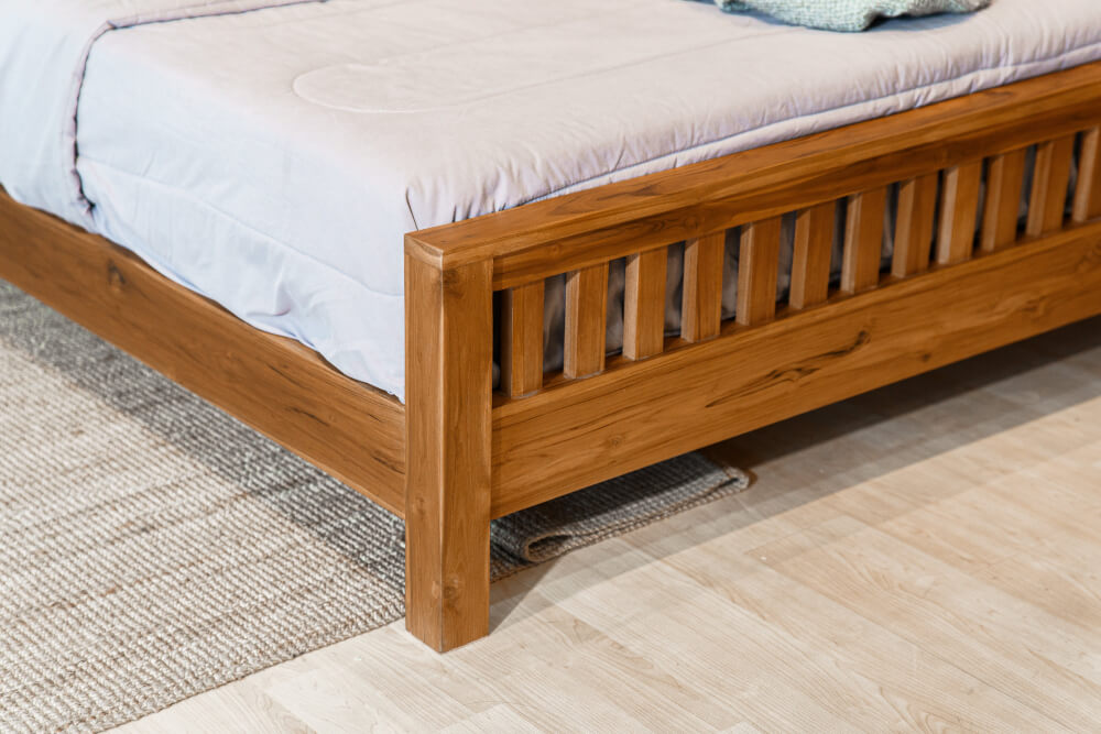 เตียงนอนไม้สัก 5 ฟุต SIGNATURE ONCE รุ่น SO - 009 สีทีค