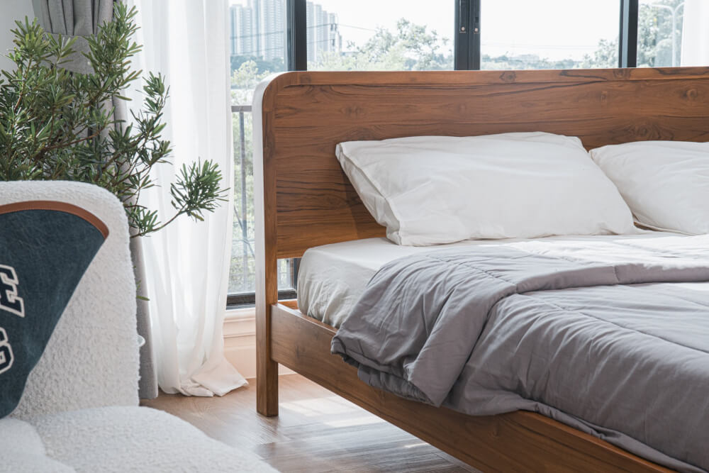 เตียงนอนไม้สัก 6 ฟุต SIGNATURE ONCE รุ่น SO - 011 สีทีค