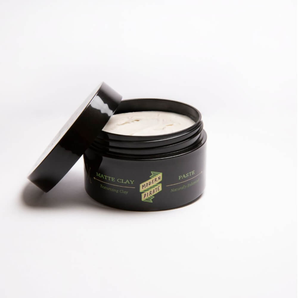 โพเมด MODERN PIRATE รุ่น MATTE CLAY อยู่ทรงดูเป็นธรรมชาติ (95ML) นำเข้าจาก ออสเตรเลีย