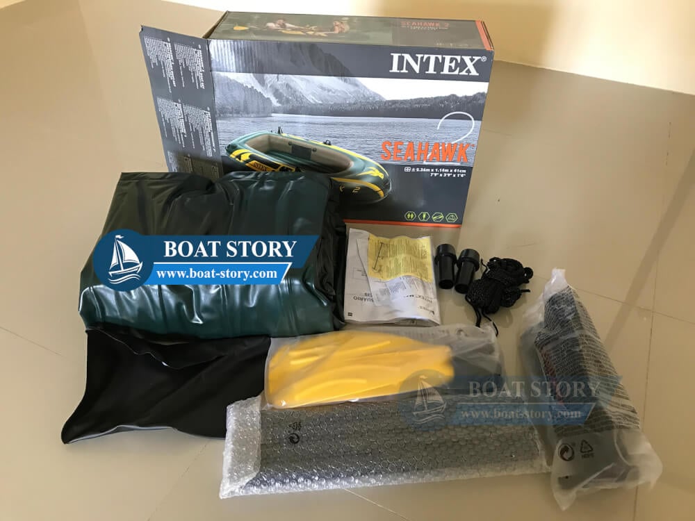 เรือยาง INTEX รุ่น SEAHAWK 3 นั่งได้ 3 ท่าน  อุปกรณ์ครบพร้อมปั๊มสูบลม