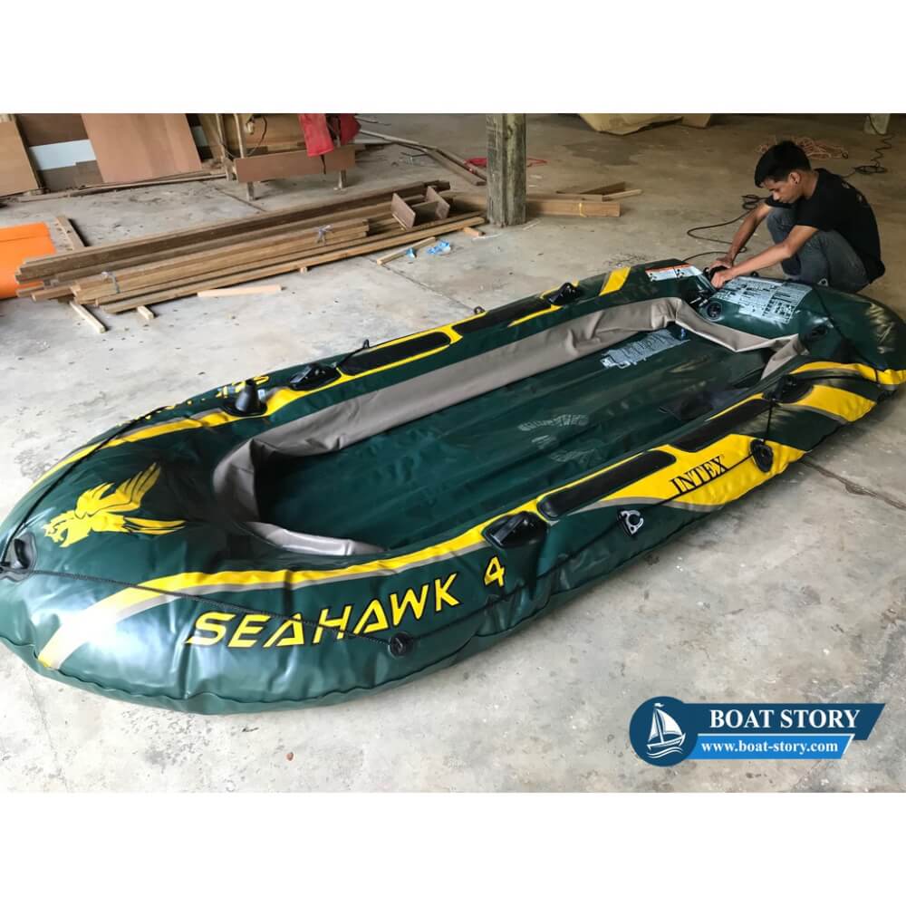 เรือยาง INTEX รุ่น SEAHAWK 4 นั่งได้ 4 ท่าน  อุปกรณ์ครบพร้อมปั๊มสูบลม