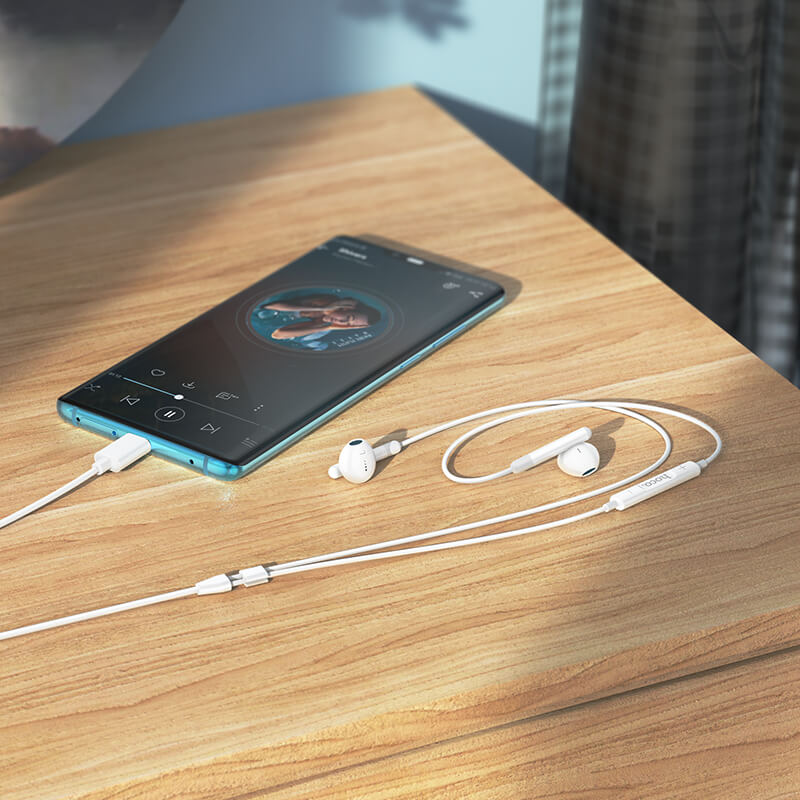 หูฟัง HOCO M93 สาย USB-C สีขาว ไมโครโฟนในตัว พร้อมปุ่มคอนโทรล