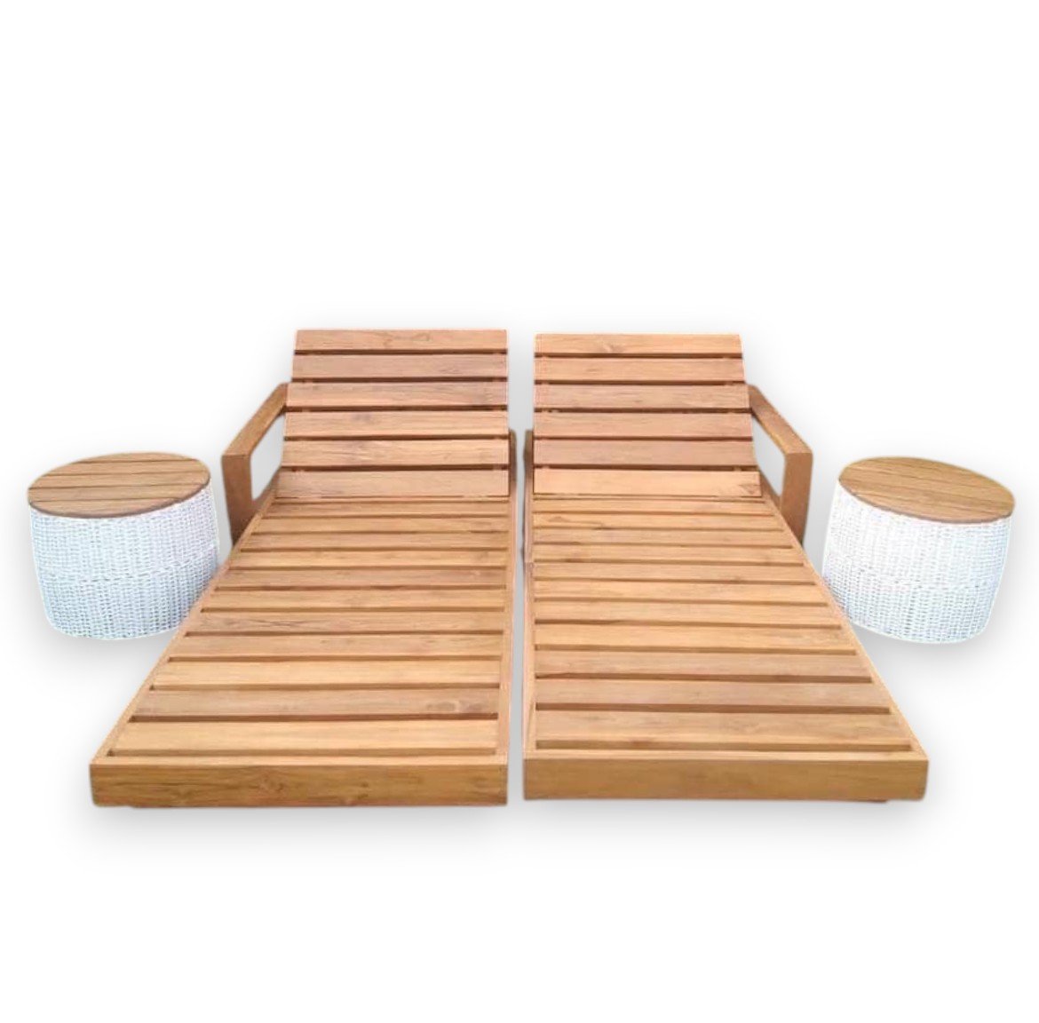 ชุดเตียงริมสระไม้สักแบบคู่และโต๊ะข้างเตียง PAREENA DECOR เตียงอาบแดด_0