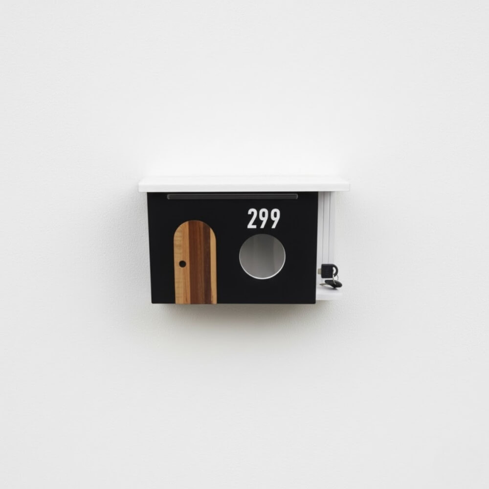 ตู้จดหมาย KAF รุ่น MB01-F1 ผนังดำ ประตูไม้ แถมเลขที่บ้าน ล็อคได้