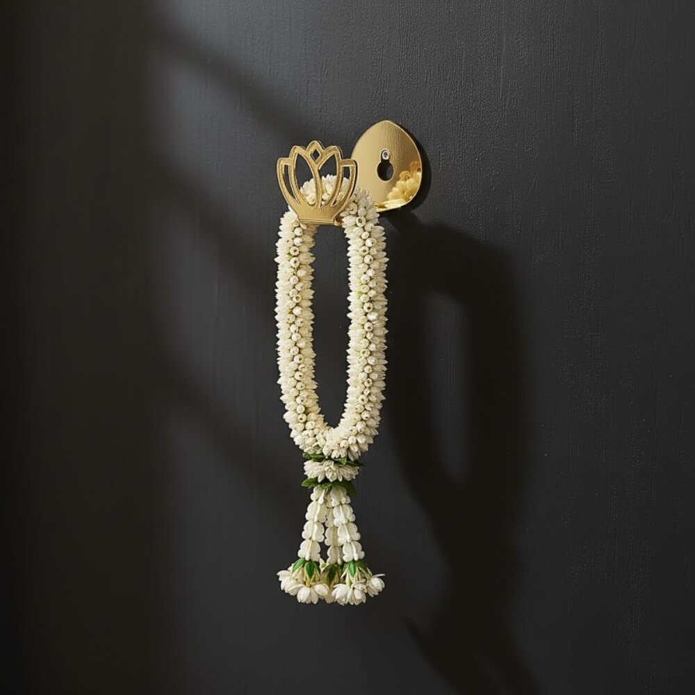 ที่แขวนพวงมาลัยติดผนัง KAF รุ่น ML01 ทรงดอกบัว สีทอง