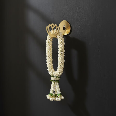 ที่แขวนพวงมาลัยติดผนัง KAF รุ่น ML01 ทรงดอกบัว สีทอง_2