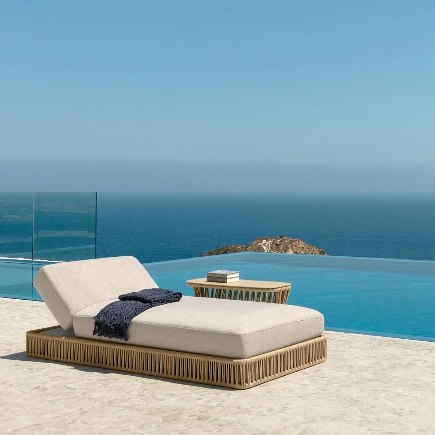 เตียงริมสระ หวายPE BUNISE รุ่น RAVELLO ขนาด 200×90×36 ซม. สีแอปริคอท_2