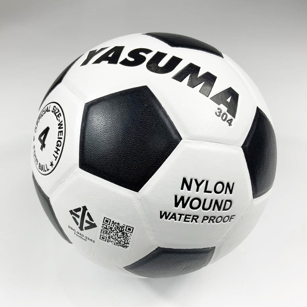 ฟุตบอล YASUMA หนังอัด PVC ทนปูน มีมอก. สีขาวดำ เบอร์ 4