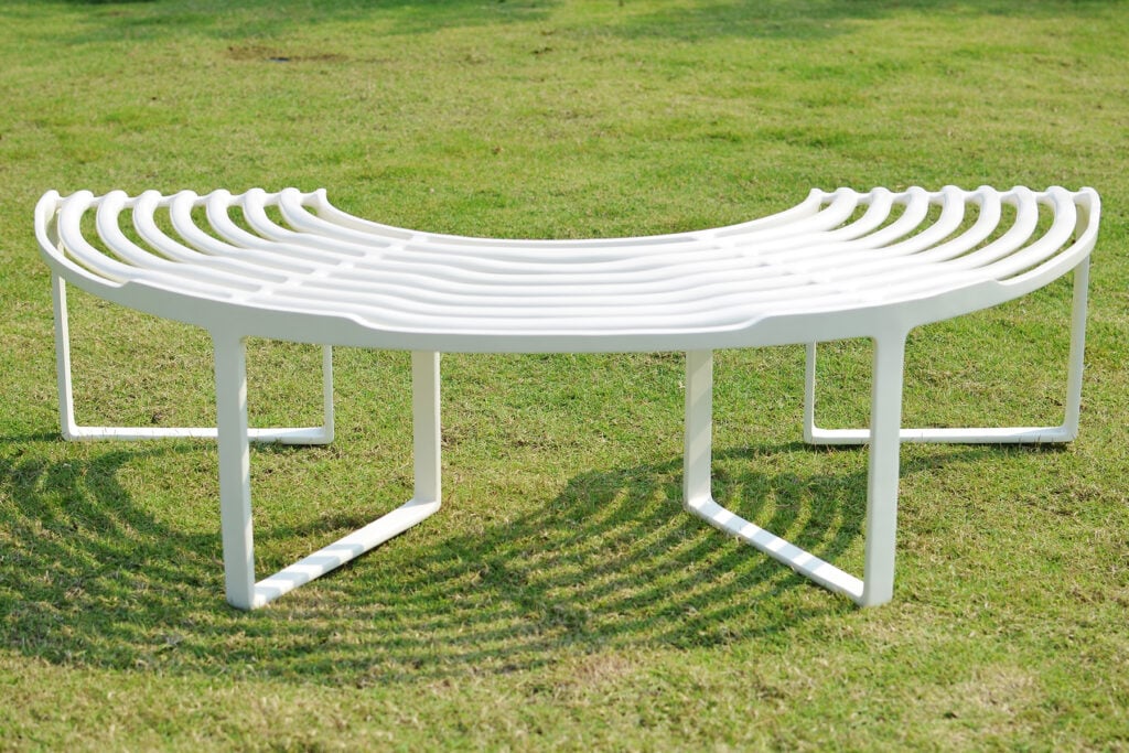 ม้านั่งสนาม INGFAH PATIO & OUTDOOR FURNITURE รุ่น MUSEUM COLLECTION แบบครึ่งวงกลม สีขาวงาช้าง_2