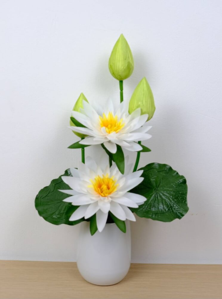ดอกบัวประดิษฐ์ผ้าในแจกัน  JGLORYFLOWER  สีขาว แจกันเซรามิกทรงกลม