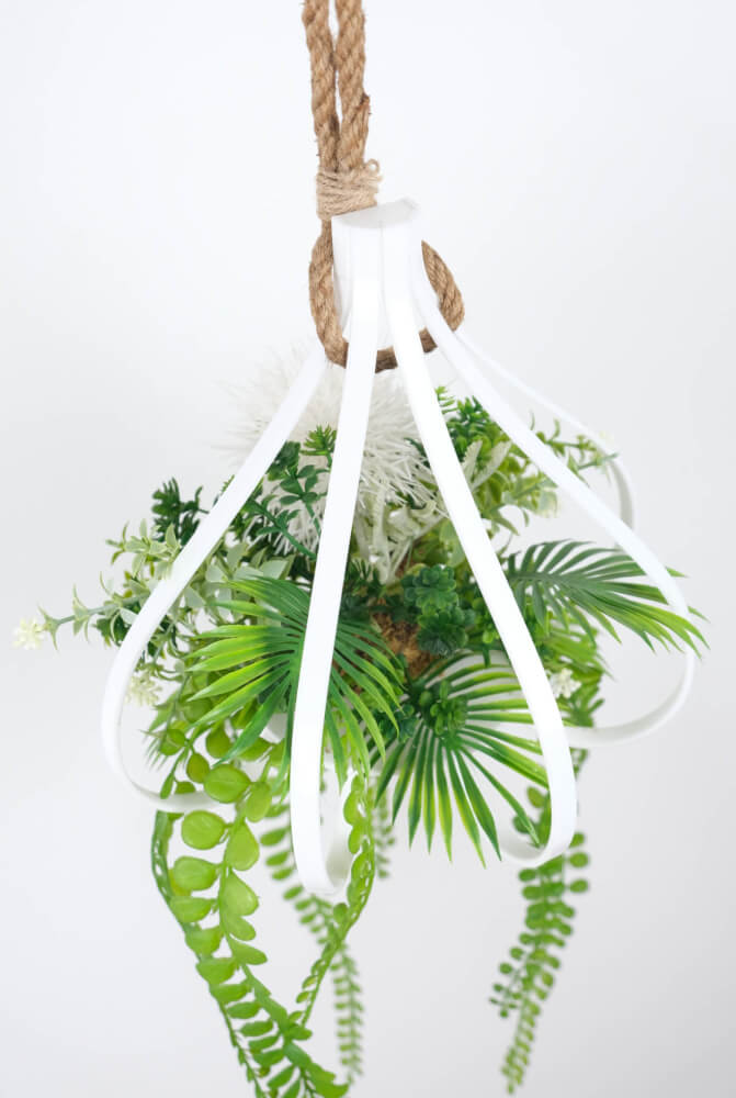 ดอกว่านประดิษฐ์ในแจกันแขวน JGLORYFLOWER สีขาว