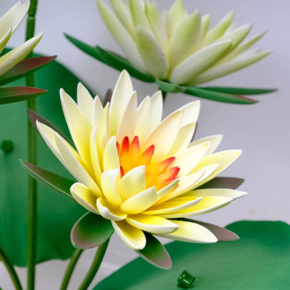 ดอกบัวสายประดิษฐ์ในแจกัน  JGLORYFLOWER  สีเหลือง