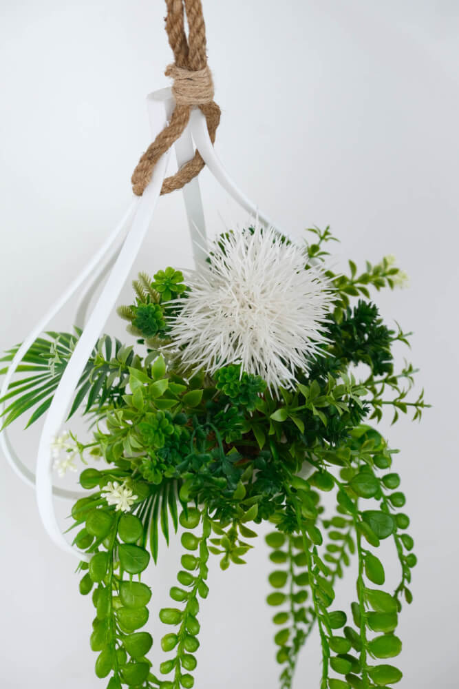 ดอกว่านประดิษฐ์ในแจกันแขวน JGLORYFLOWER สีขาว