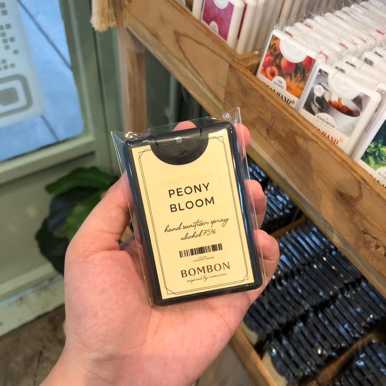 สเปรย์แอลกอฮอล์ BOMBON 20 มล. กลิ่น PEONY BLOOM_2