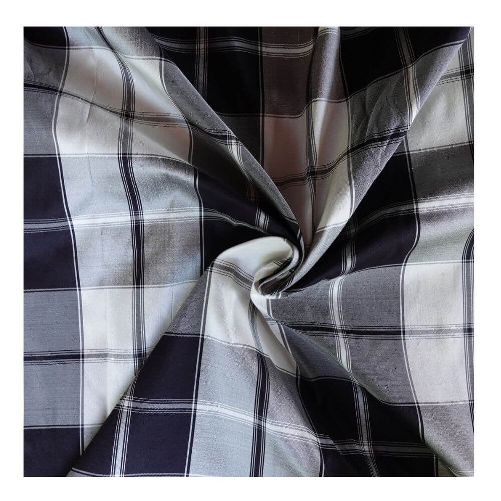 ผ้าโสร่งไหมแท้ CHOBMAI SILK ขนาด 1X1 เมตร  สีขาวสลับสีดำ_0