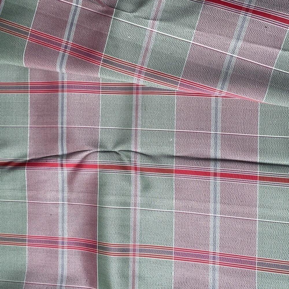 ผ้าโสร่งไหมแท้ CHOBMAI SILK ขนาด 1X1 เมตร ควบหางกระรอก สีเขียวมัวสลับแดงมัว_2