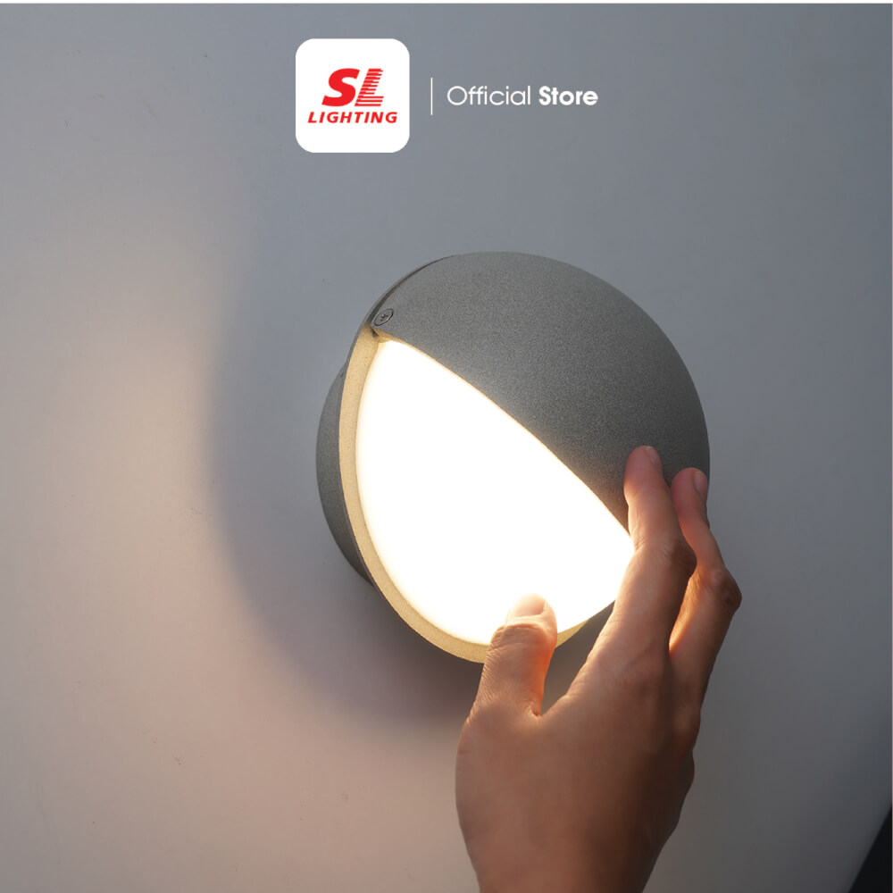 ไฟผนังภายนอก LED SL LIGHTING KLOM 12 วัตต์ WARM WHITE สีเทา