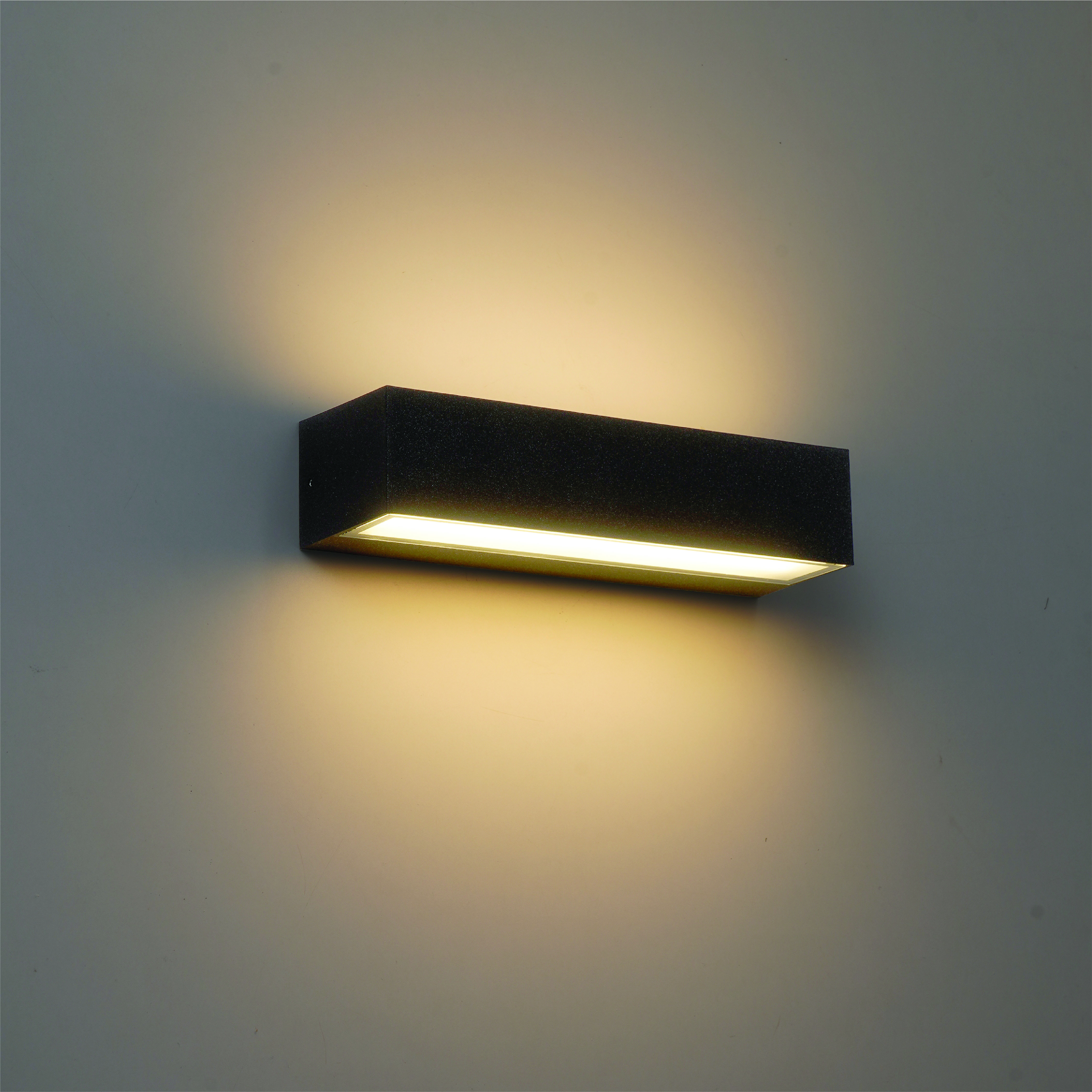 ไฟผนังภายนอก LED SL LIGHTING VELORA 24 วัตต์ ส่อง 2 ทาง WARM WHITE สีดำ