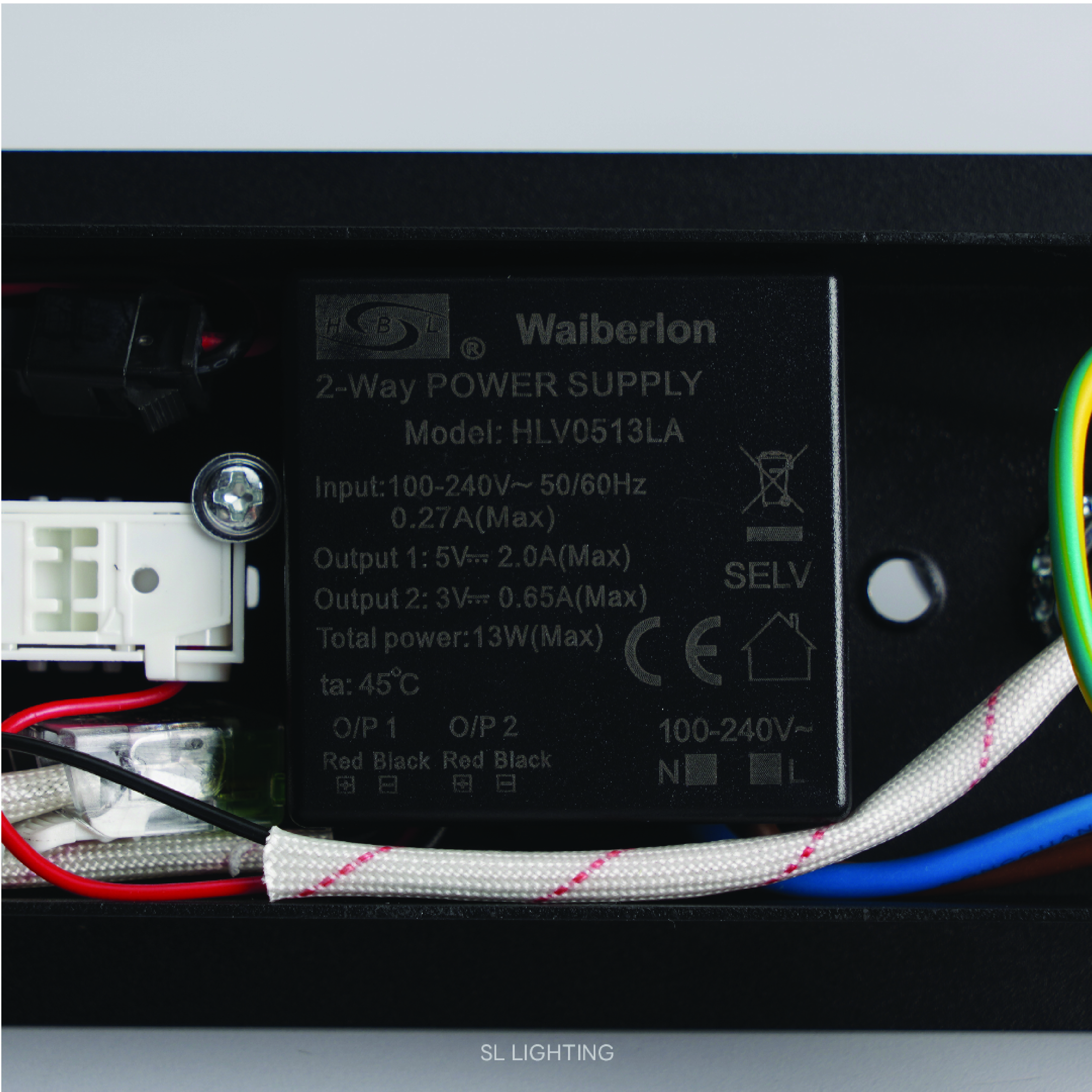 ไฟหัวเตียง LED SL LIGHTING YATAK 3 วัตต์ WARM WHITE พอร์ตชาร์จ USB & Type-C สีดำ