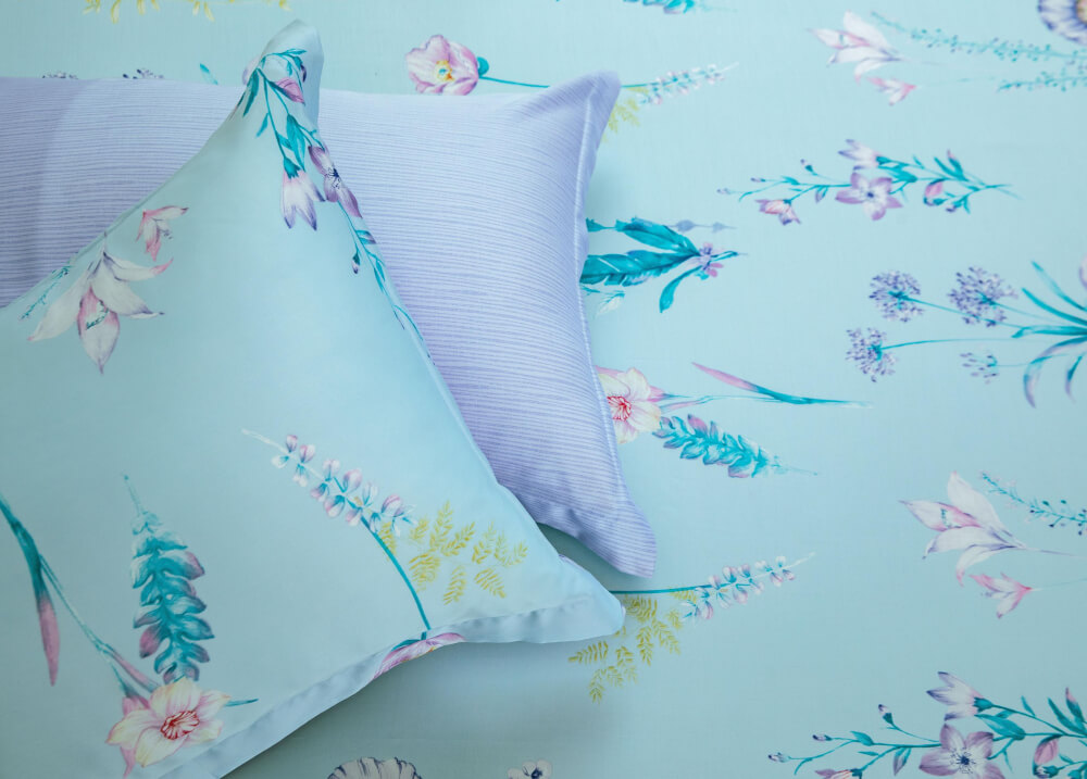 ชุดผ้าปูที่นอน 6 ฟุต 5 ชิ้น AKEMI รุ่น Ardent Prints 9557108063563 สี Hellene (ไม่รวมผ้านวม)