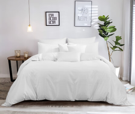 ชุดผ้าปูที่นอน 6 ฟุต 5 ชิ้น Ai by Akemi รุ่น ColourDream 9557108713512 สี Norax Anders Lucent White (ไม่รวมผ้านวม)_1