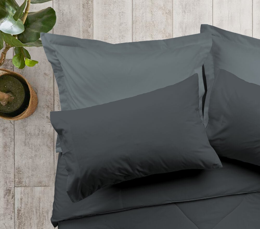 ชุดผ้าปูที่นอน 6 ฟุต 5 ชิ้น Ai by Akemi รุ่น ColourJoy 9557108636903 สี Ebony Grey (ไม่รวมผ้านวม)