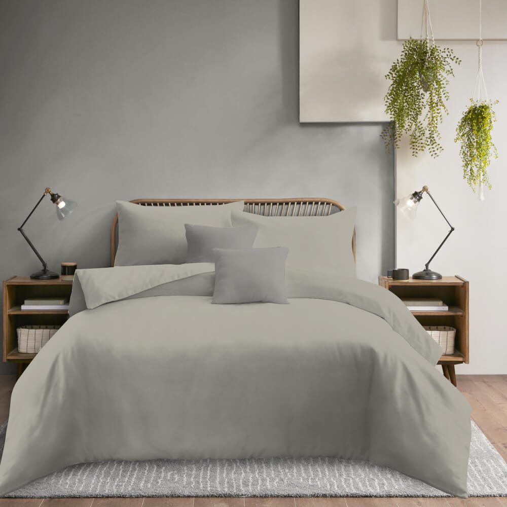ชุดผ้าปูที่นอน 6 ฟุต 5 ชิ้น Ai by Akemi รุ่น ColourJoy 9557108685352 สี Koala Grey (ไม่รวมผ้านวม)