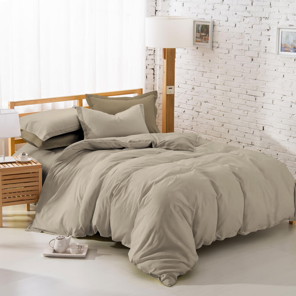 ชุดผ้าปูที่นอน 6 ฟุต 5 ชิ้น Ai by Akemi รุ่น ColourJoy 9557108491199 สี Beanie Cafe (ไม่รวมผ้านวม)