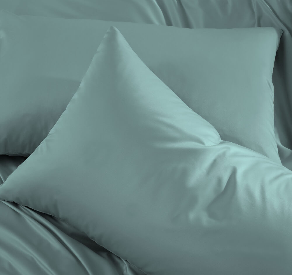 ชุดผ้าปูที่นอน 6 ฟุต 5 ชิ้น Ai by Akemi รุ่น ColourShine 9557108528307 สี Fluff Blue (ไม่รวมผ้านวม)