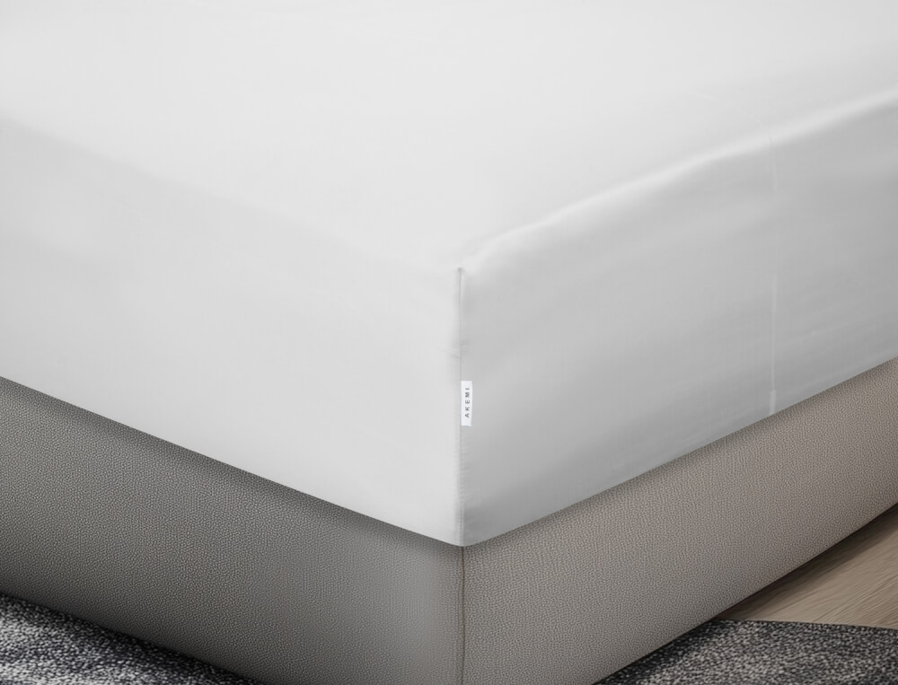 ชุดผ้าปูที่นอน 6 ฟุต 3 ชิ้น AKEMI รุ่น Earnest Dobby 9557108833982 สี Dutton Pure White (ไม่รวมผ้านวม)