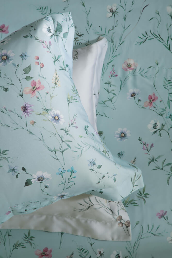 ชุดผ้าปูที่นอน 5 ฟุต 5 ชิ้น AKEMI รุ่น VIRTUOUS PRINTS 9557108109452 YENROSANA (ไม่รวมผ้านวม)