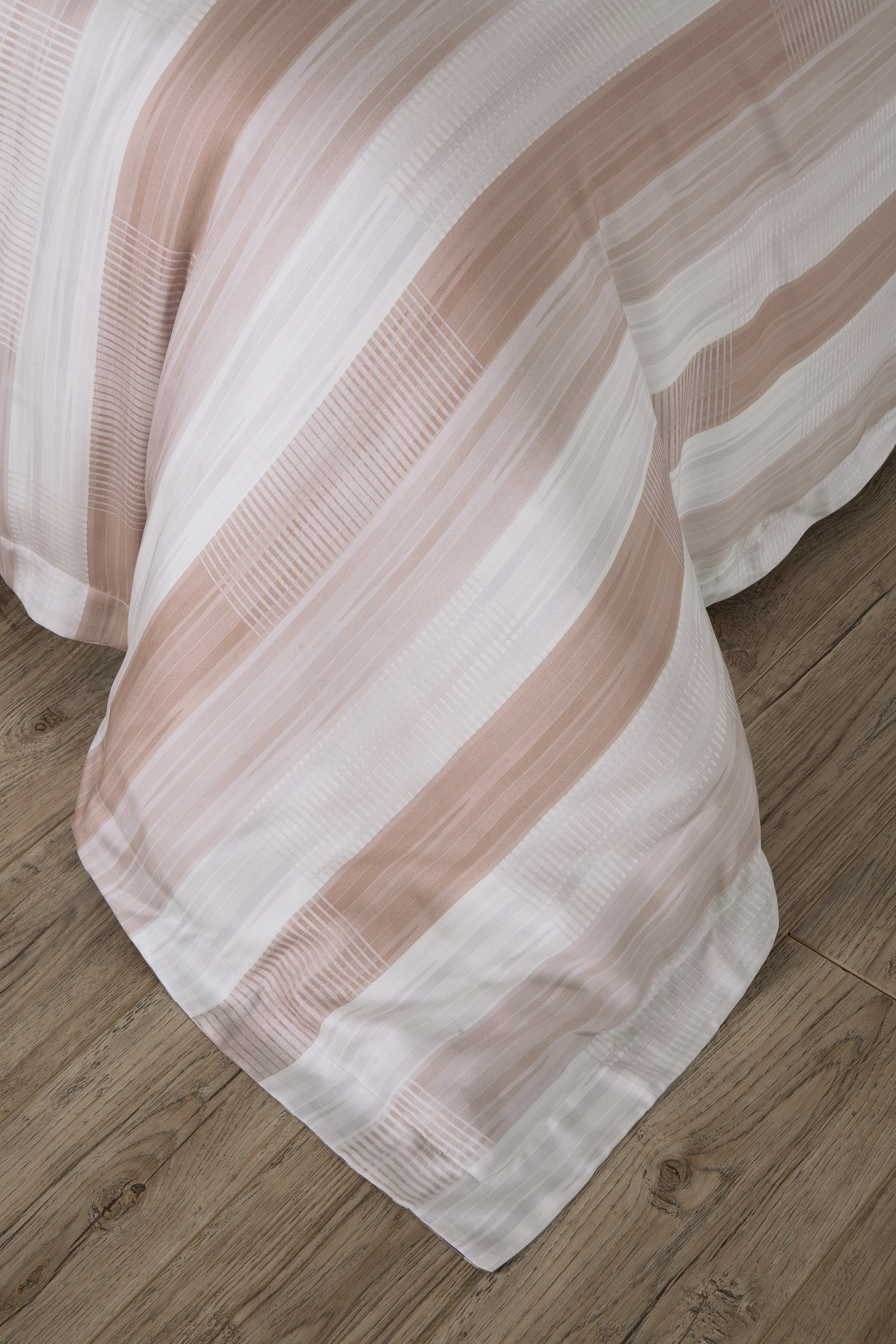 ปลอกผ้านวม คิงไซซ์ AKEMI รุ่น ARDENT PRINTS 9557108440159 ขนาด 257 X 229 ซม. สี MORTENO_4