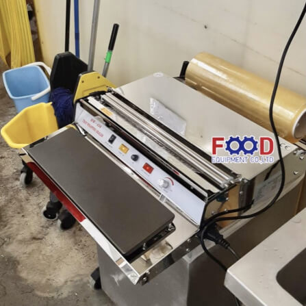 เครื่องห่อฟิล์มอาหาร FOOD EQUIPMEN รุ่น HW-450 สำหรับถาดอาหาร_3